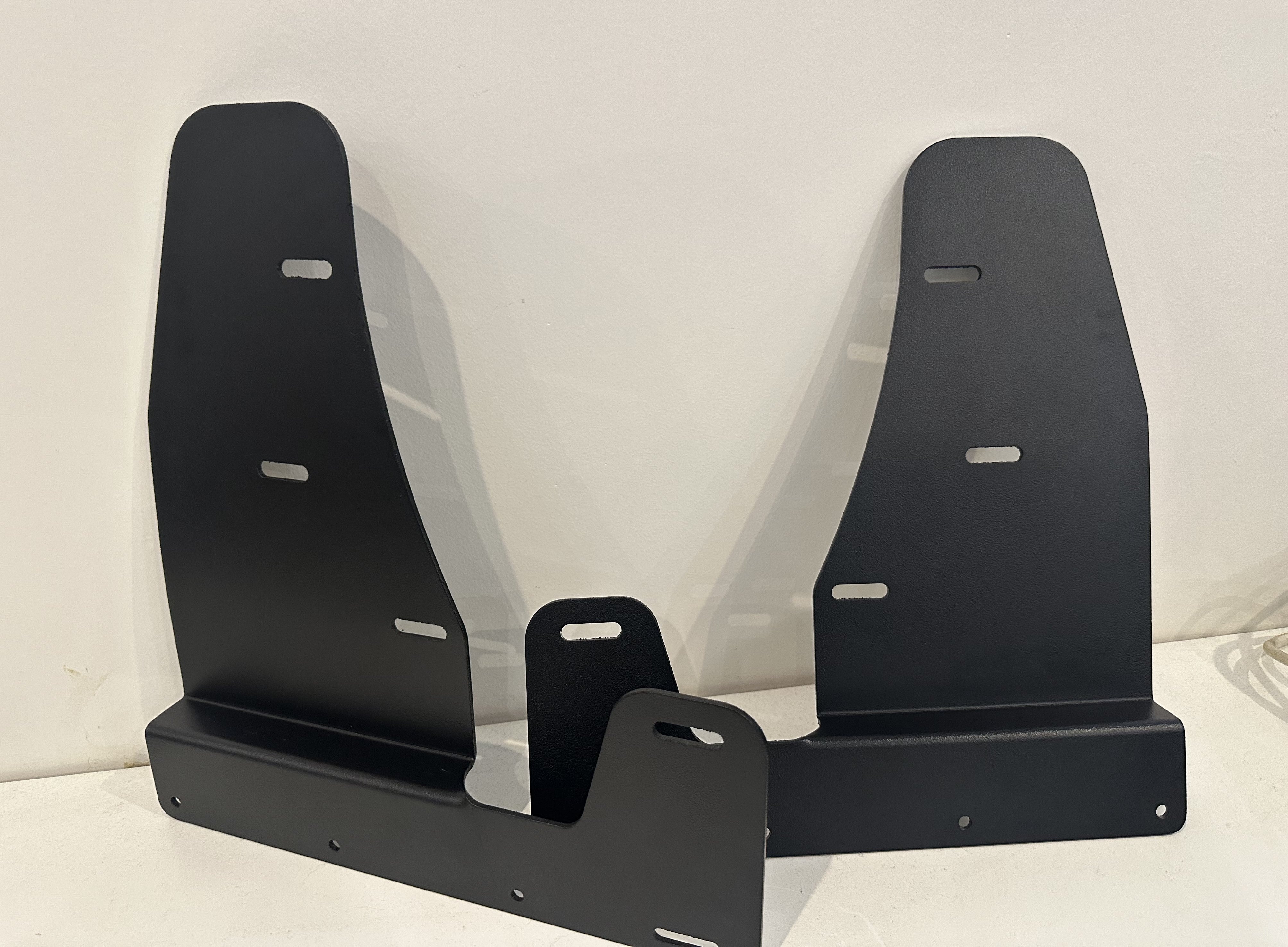 KICK BACK FRONT MUD Brackets Ram 2500/3500 TO SUIT WIDER FLARES