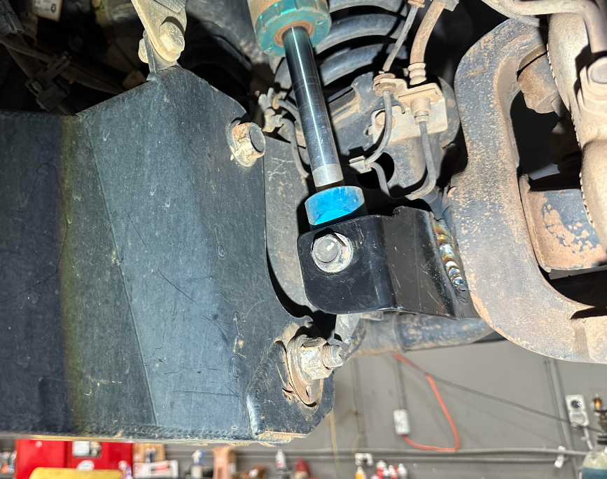 RAM FRONT 2500/3500 SHOCK BRACING KIT