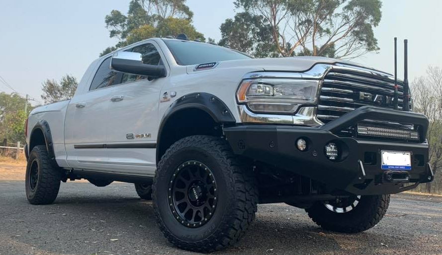 TRAILREADY *DJII* 2500/3500 PRE Runner 2019+ BULLBAR