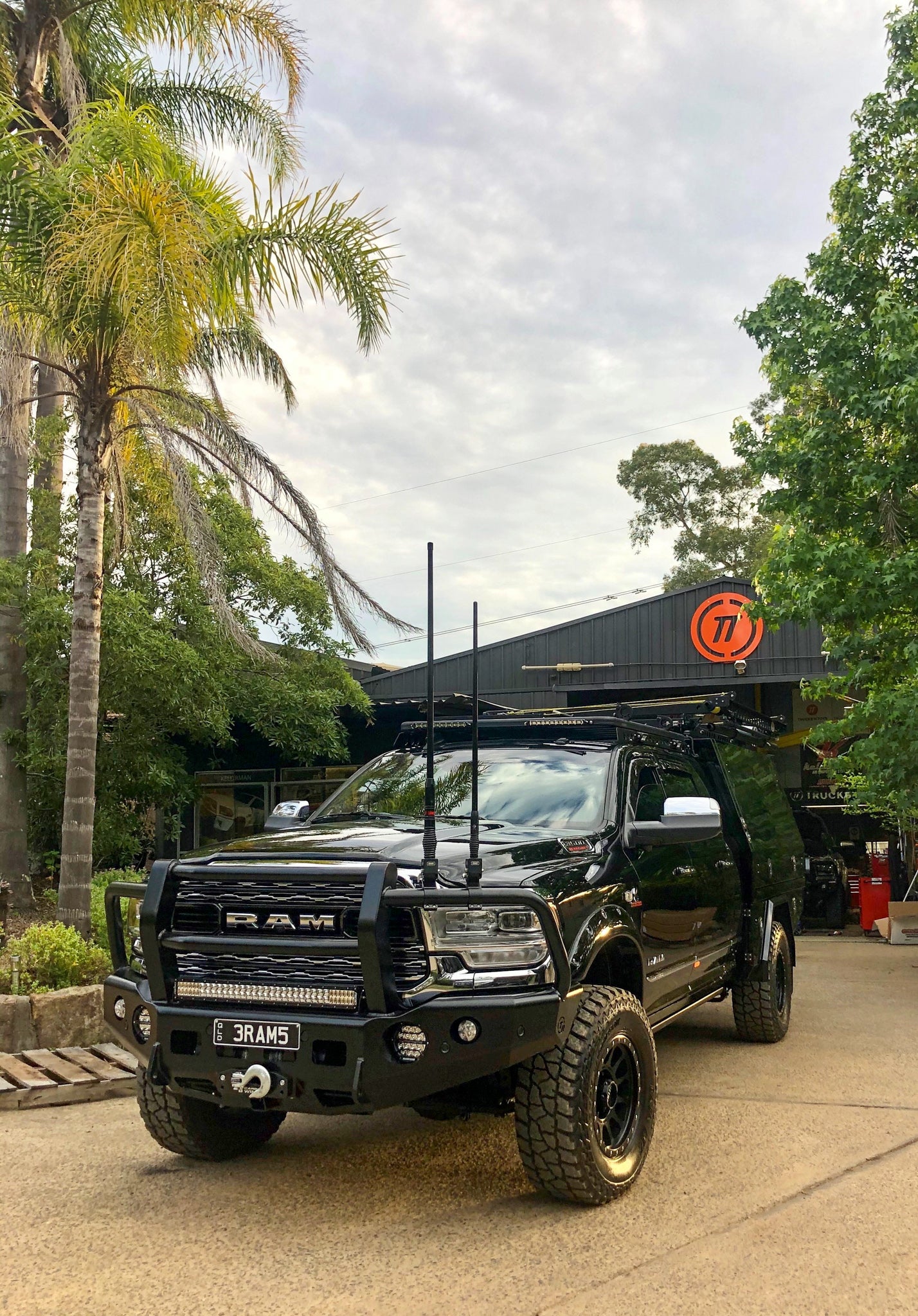 TRAILREADY *DJII* 2500/3500 FULL Guard 2019+ BULLBAR